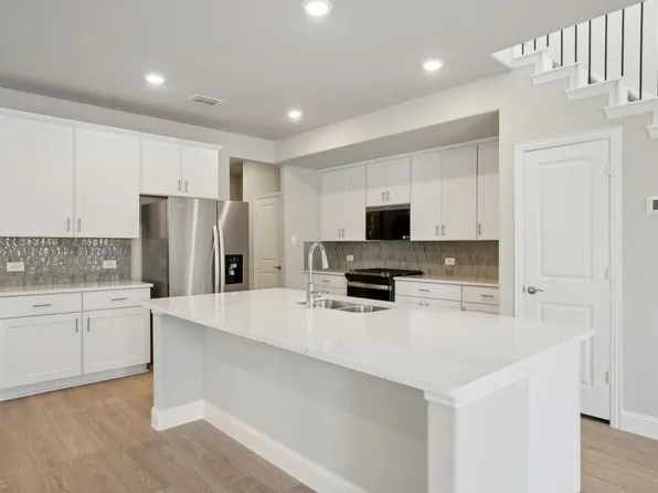 2773 Kobuk Dr, Corinth, TX 76210