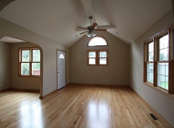 2nd image of 3410 N Natoma Ave