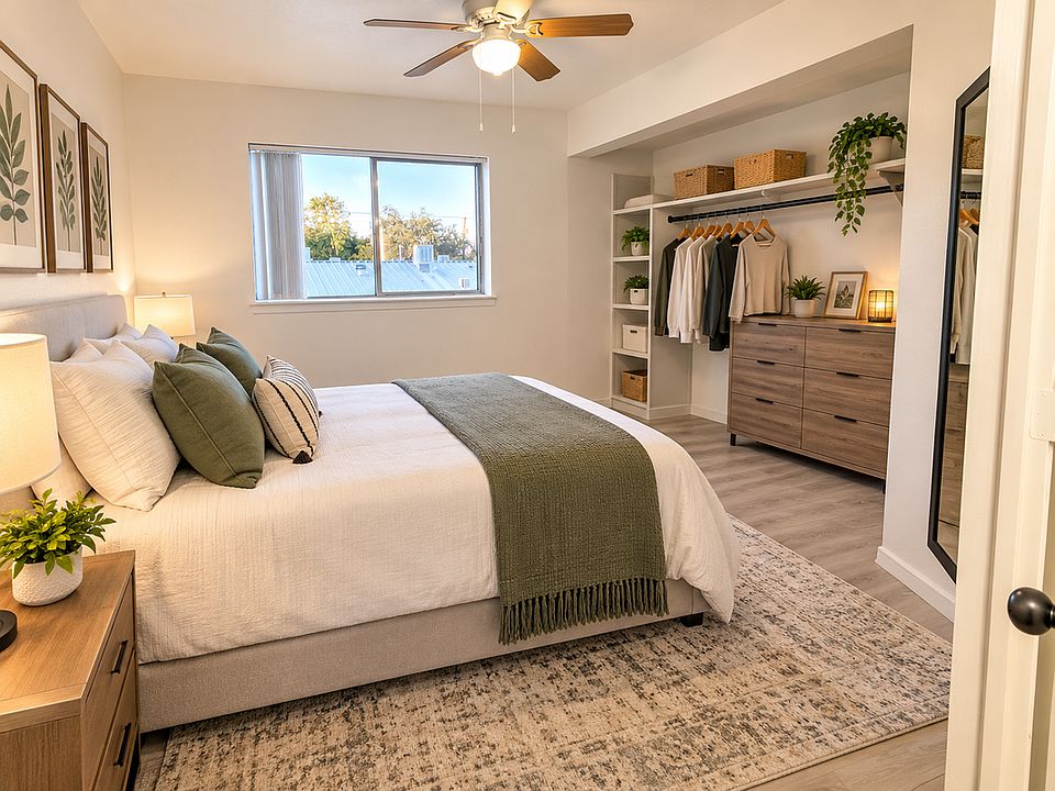 1st image of 328 Tennessee St SE #8