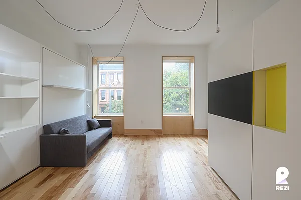 Rented by REZI | media 17