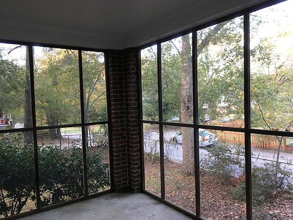 Screened -in porch