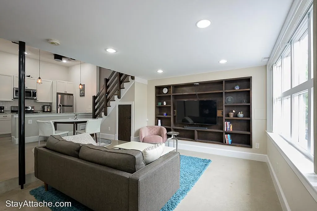 1 bed, 760 sqft, $3,420 — Photo 3