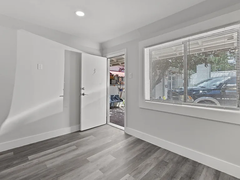 620 Sudderth Dr #5 — Photo 5