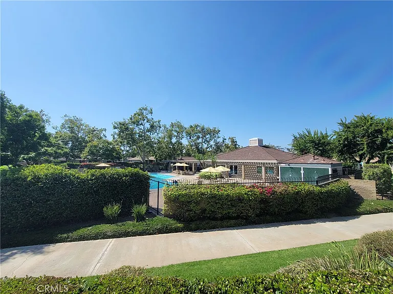 5155 Thorn Tree Ln — Photo 20