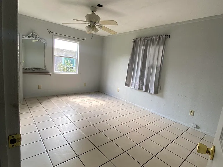 835 Kanawha St — Photo 2