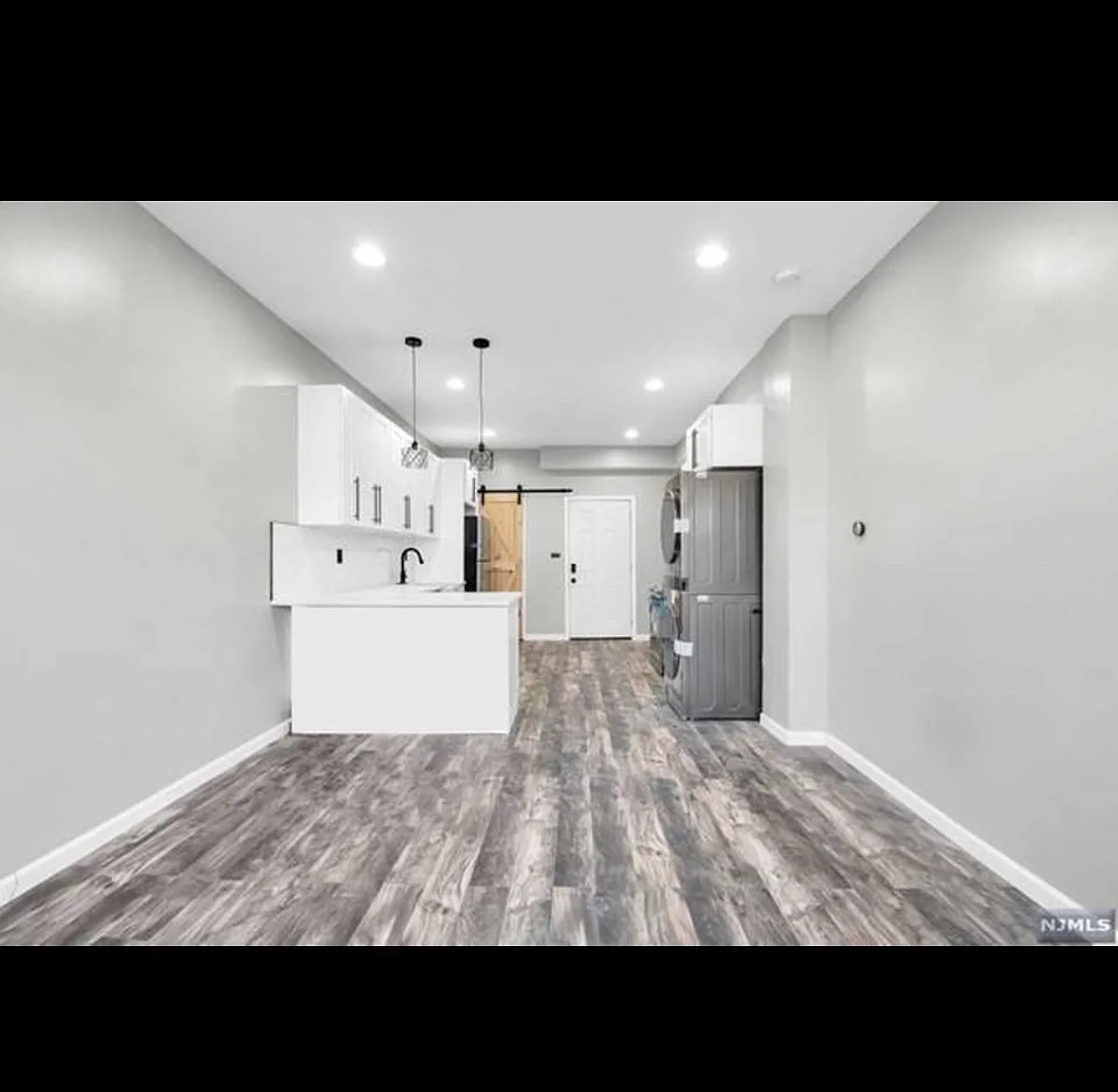 2 bed, 600 sqft, $2,599 — Photo 4
