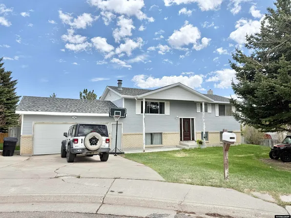 1130 Canyon Rd, Kemmerer, WY 83101