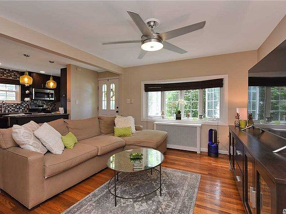 5th image of 573 Muller Pl