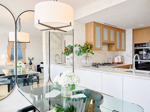 3rd image of 210 Warren St Penthouse C
