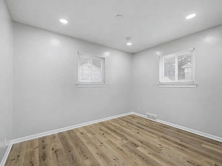 24315 Currier St — Photo 16