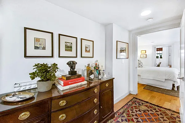 Rented by Sotheby's International Realty | media 13