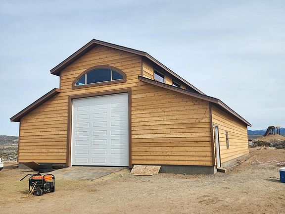 4th image of 2037 E Valley Rd