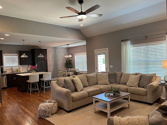 5th image of 3226 Shadbush Way