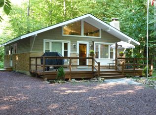 117 Charles Ln, Pocono Lake, PA