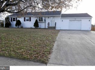 325 Green Ln, Ewing, NJ 08638