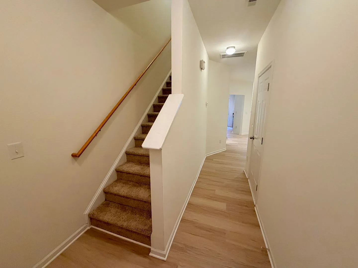 2BR/2.5BA Townhouse — Photo 2