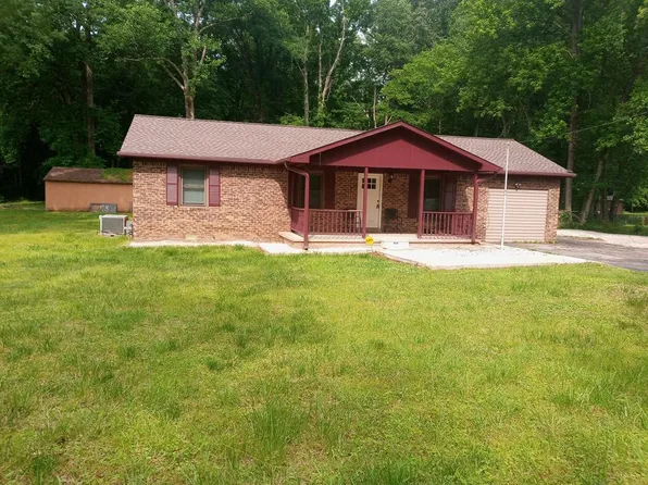 209 Sunset Ave, Camden, TN 38320