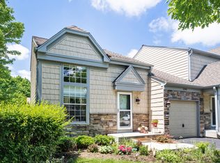 1290 Gloucester Cir, Carol Stream, IL 60188