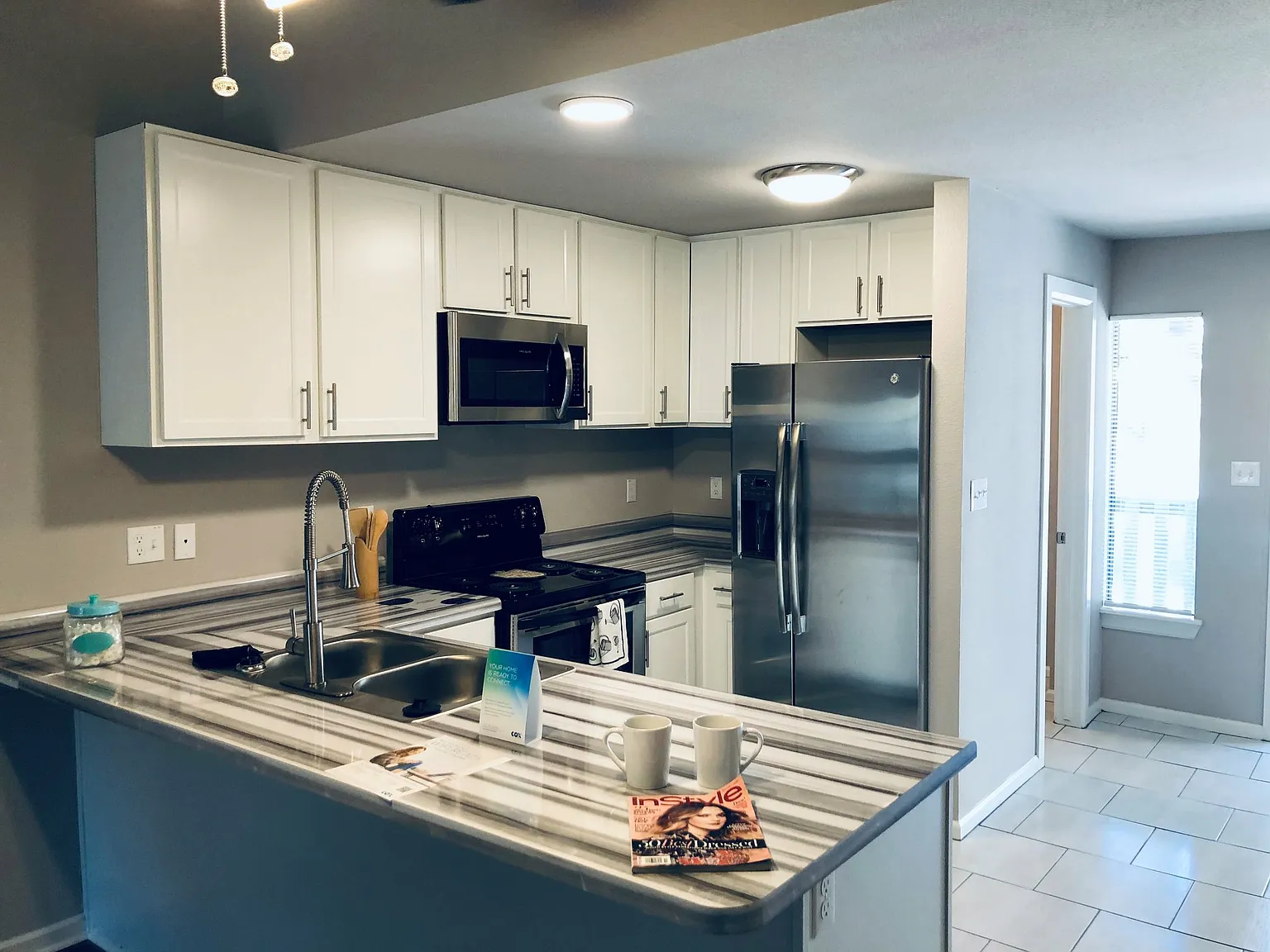 Pepper Tree Condominiums — Photo 3