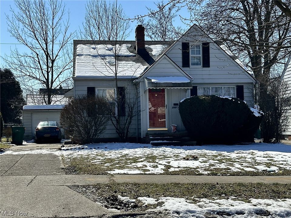 1st image of 21006 Gardenview Dr
