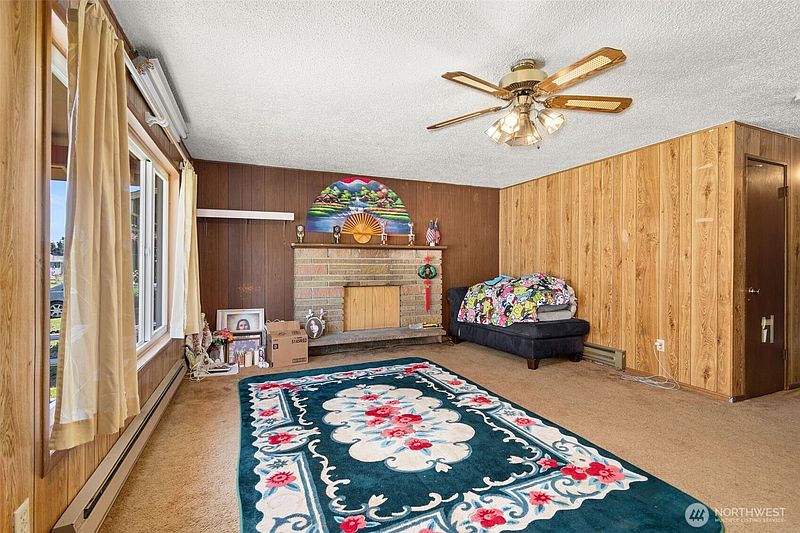 5th image of 1334 Larch Street