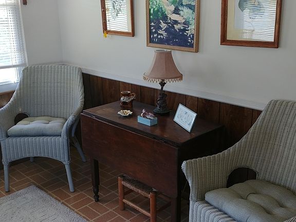 4th image of 18A Milford Ave #52