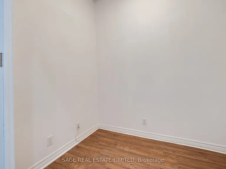 212 Eglinton Ave E #205 — Photo 26