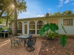 40 Golfview Dr, Hilltop Lakes, TX 77871