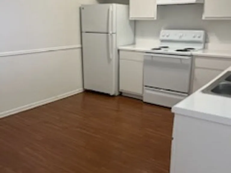 Ashford Creek Apartments — Photo 24