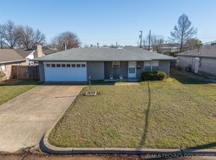 11919 E 2nd St, Tulsa, OK 74128