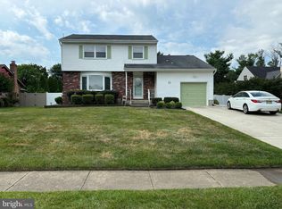 12 Jonathan Ct, Cherry Hill, NJ 08003