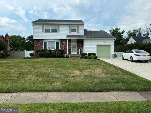 12 Jonathan Ct, Cherry Hill, NJ 08003