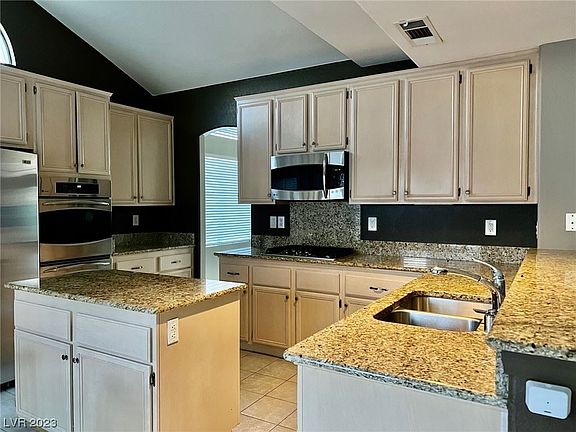 5th image of 8616 Chiquita Dr