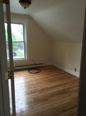 4th image of 19 S Kimball St