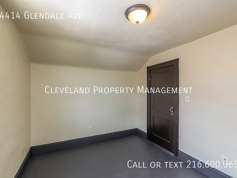 14414 Glendale Ave — Photo 22