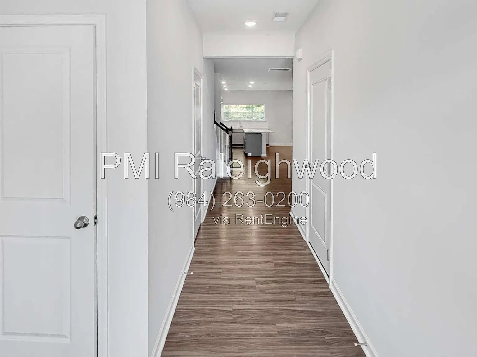 3 bed, 2.5 bath, 1969 sqft, $1,995 — Photo 4