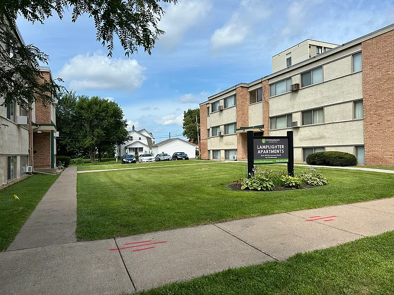 Lamplighter Village Apartments — Photo 9