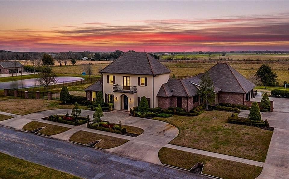 1st image of 2905 Blue Wing Cir