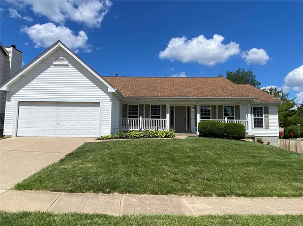 928 Patience Dr, Florissant, MO 63034