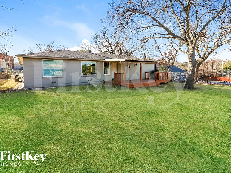 3500 Creston Ave — Photo 14