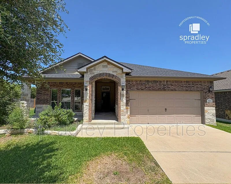 820 Glenstone Dr