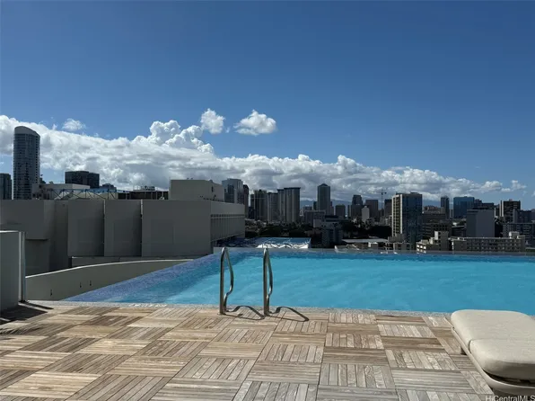 1500 Rycroft St #1409R, Honolulu, HI 96814