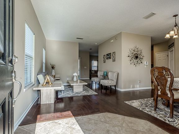 4th image of 1516 Chatham Ct