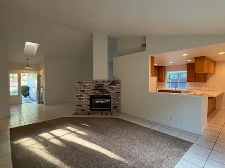 6337 Lincoln Ave — Photo 7