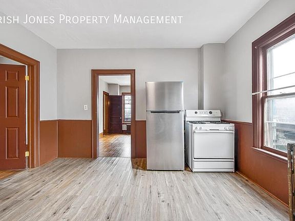 2nd image of 40 Bridgeman St #2