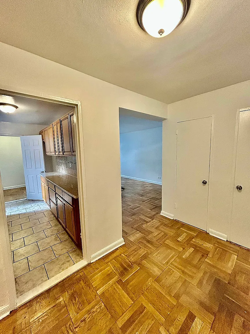 3260 Netherland Avenue — Photo 4