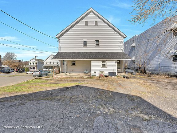 4th image of 535 N Franklin St