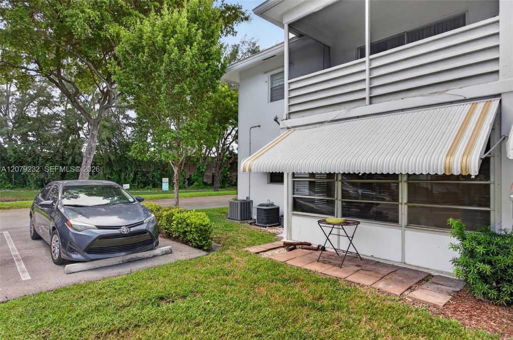 2551 W Golf Blvd APT 101, photo 3
