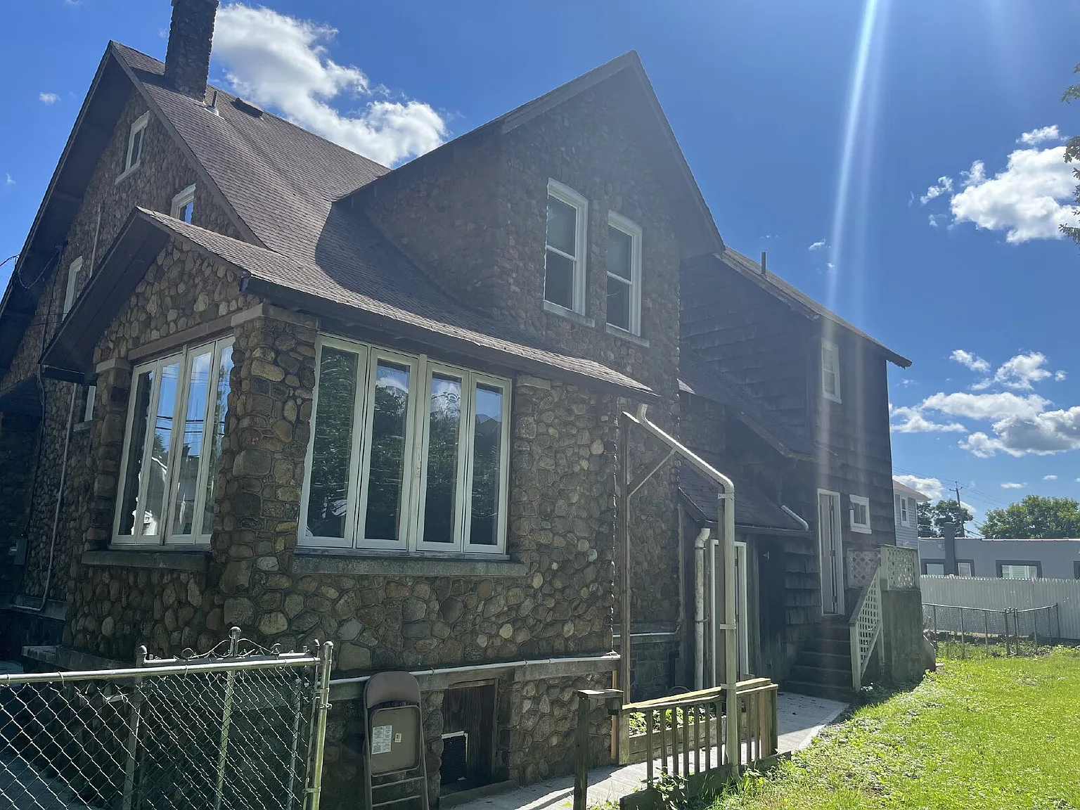 5 bed, 3.0 bath, $4,100 — Photo 4