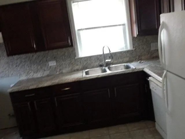 4717 N Artesian Ave #1 — Photo 8